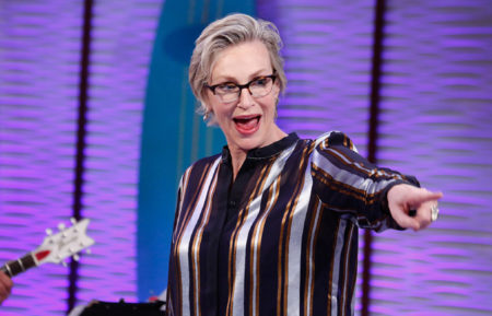 Jane Lynch - Hollywood Game Night - Season 6