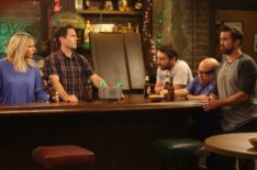 Kaitlin Olson, Glenn Howerton, Charlie Day, Danny Devito, and Rob McElhenney in It's Always Sunny in Philadelphia