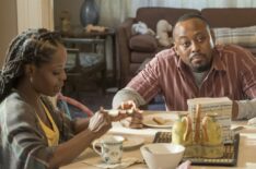 This Is Us - Marsha Stephanie Blake as Kelly Hodges and Omar Epps as Darnell Hodges eating breakfast - Season 4, Episode 1 - 'Strangers'