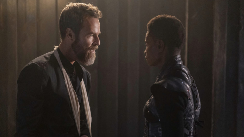 J.R. Bourne as Sheidheda and Adina Porter as Indra in The 100 - Season 7, Episode 9