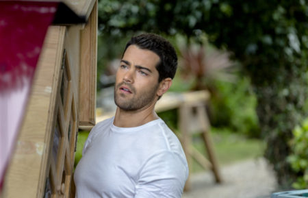 Jesse Metcalfe in Chesapeake Shores - Season 1