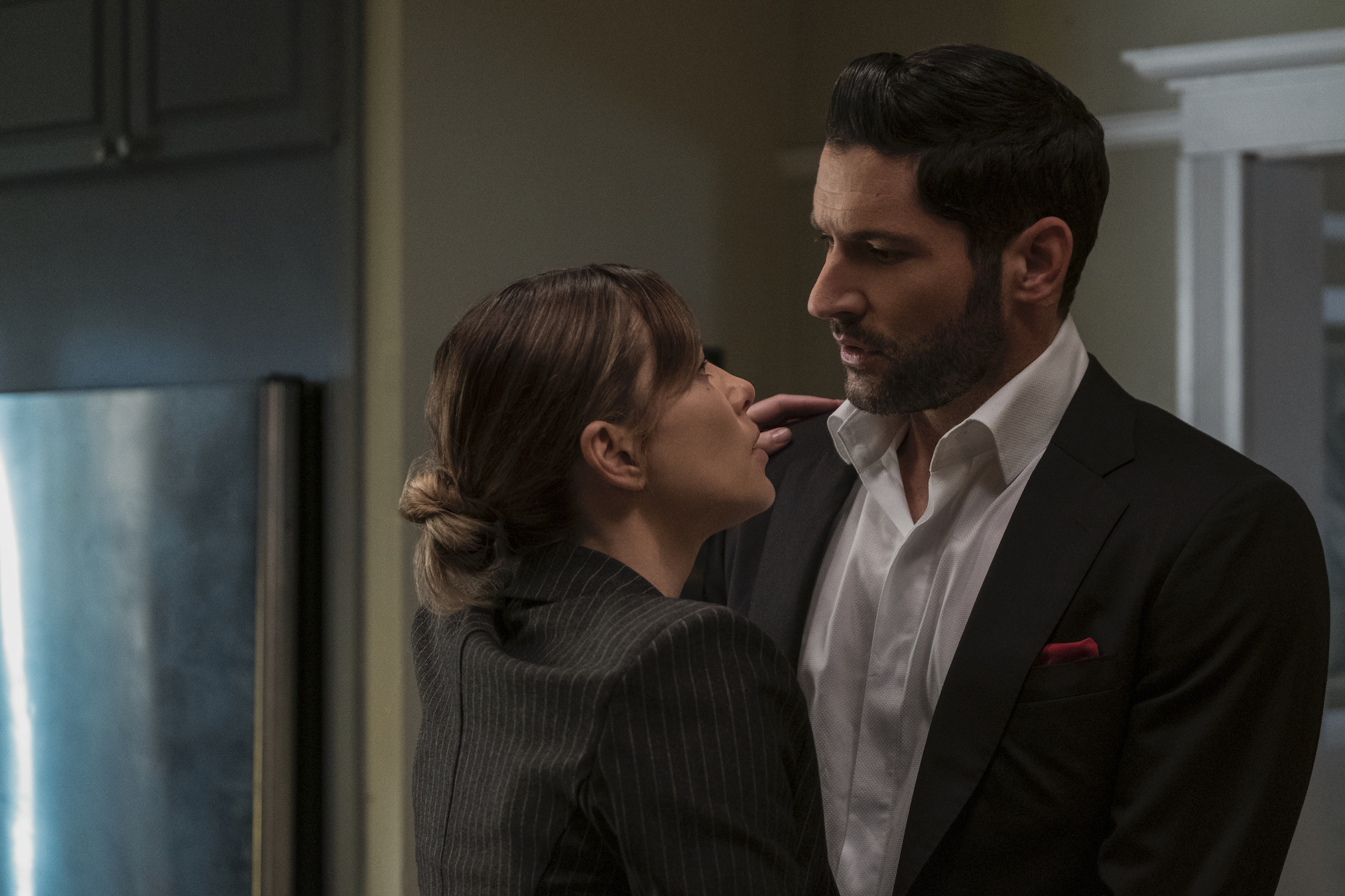 Chloe Decker Lucifer Reunion Saison 5 Episode 1