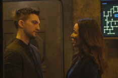 Richard Harmon as Murphy and Luisa D'Oliveira as Emori in The 100 - Season 7, Episode 12 - 'The Stranger'