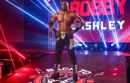 Bobby Lashley entering the rIng