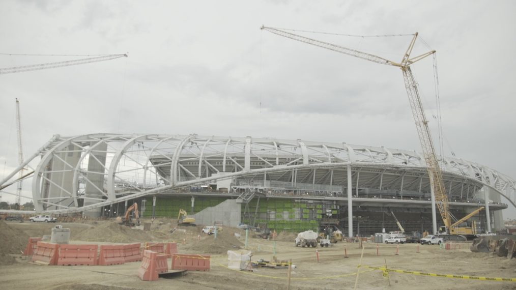 NFL SUPER STADIUM CONSTRUCTION