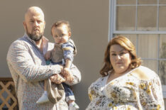 Chris Sullivan as Toby, Baby Jack, Chrissy Metz as Kate in This Is Us - Season 4