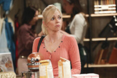 Anna Faris as Christy in the Mom season 6 finale