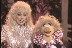 See Dolly Parton & Miss Piggy's Never-Before-Released Duet (VIDEO)