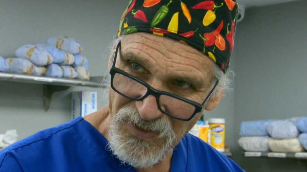 Dr. Jeff: Rocky Mountain Vet' Returns to Treat Furry Friends Small & Large (VIDEO) Dr. Jeff: Rocky Mountain Vet' Returns to Treat Furry Friends Small & Large (VIDEO)
