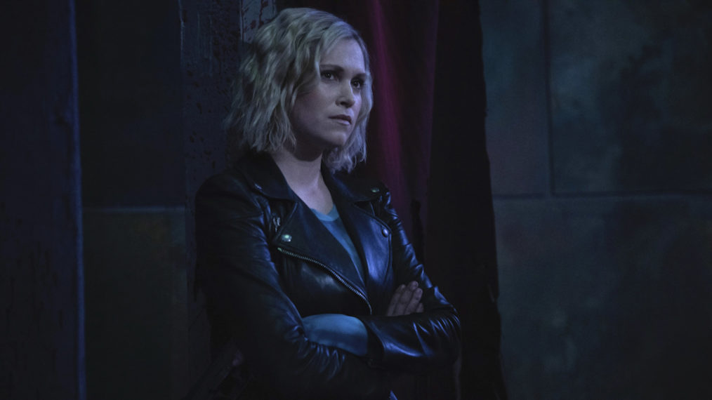 Eliza Taylor as Clarke in The 100 - Season 7, Episode 15