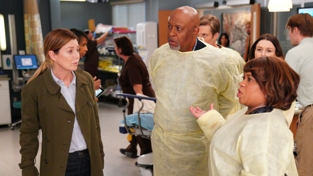 Ellen Pompeo, James Pickens Jr, and Chandra Wilson in Grey's Anatomy - 'Help Me Through the Night'