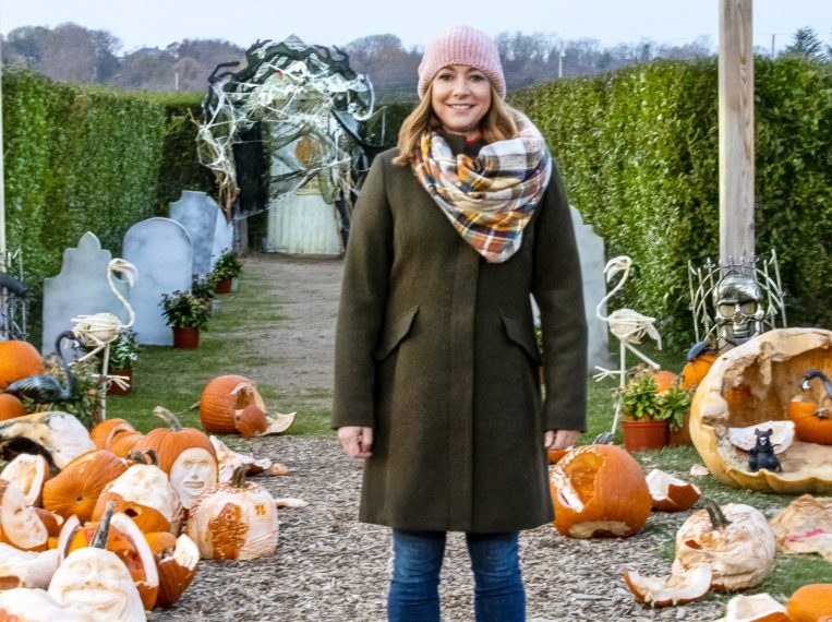 Outrageous Pumpkins Alyson Hannigan Pumpkins Food Network