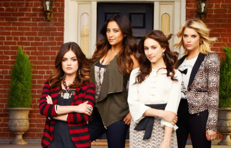 Pretty Little Liars - Lucy Hale, Shay Mitchell, Troian Bellisario, Ashley Benson