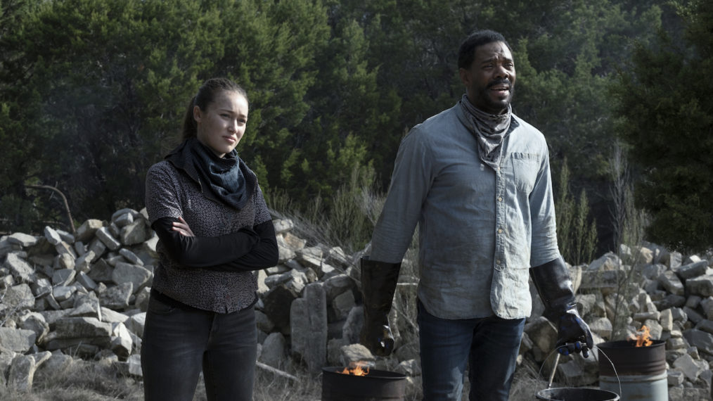 Alycia Debnam-Carey and Colman Domingo in Fear the Walking Dead - Welcome to the Club