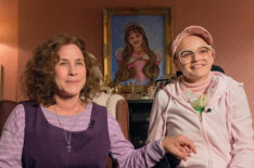Dee Dee Blanchard (Patricia Arquette) and Gypsy Rose Blanchard (Joey King) in The Act
