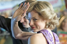 Emma Corrin waving as Princess Diana in The Crown - Season 4