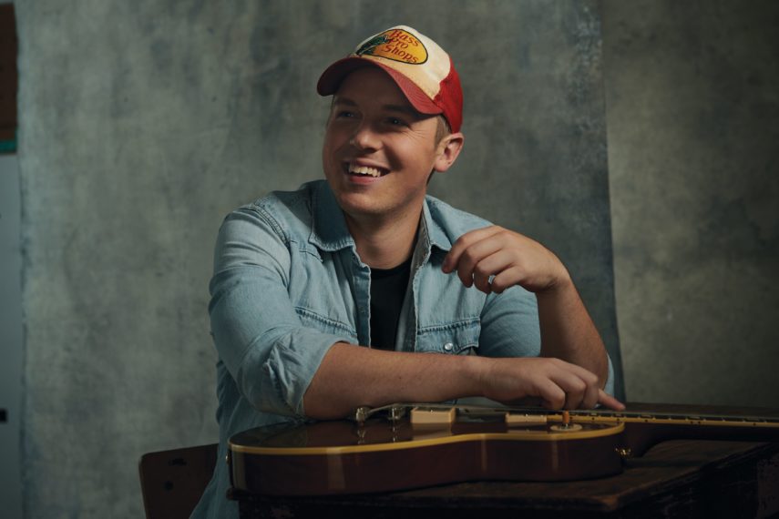 Travis Denning Posed