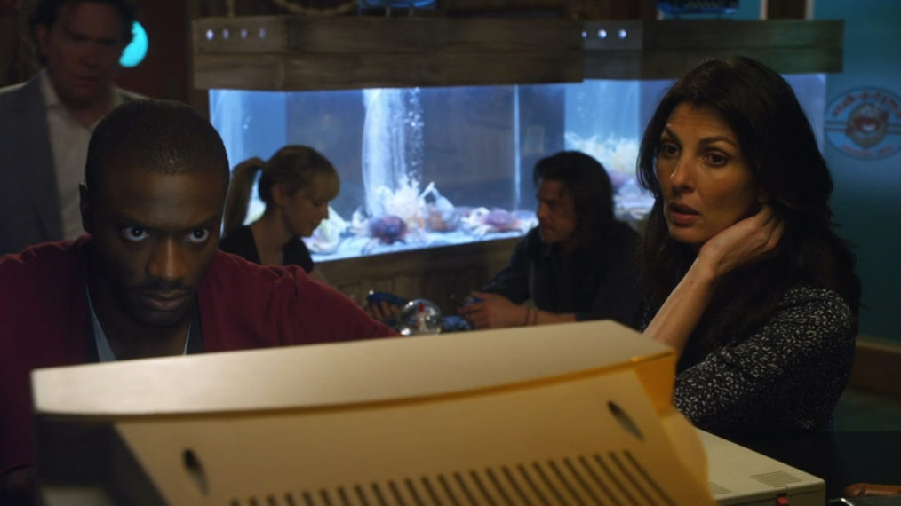 Leverage - 'The Cross My Heart Job' - Aldis Hodge and Gina Bellman