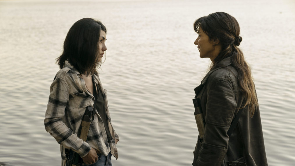 Alexa Mansour as Hope and Annet Mahendru as Huck - World Beyond