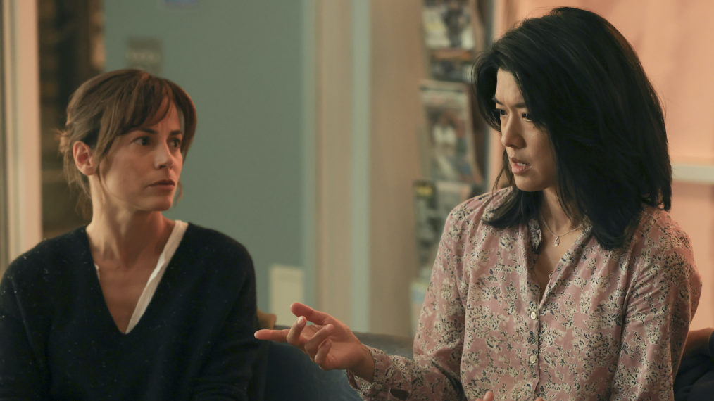 A Million Little Things Season 3 Premiere - Stephanie Szostak as Delilah and Grace Park as Katherine