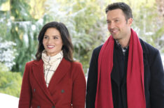 Christmas With the Darlings Hallmark Channel Katrina Law Carlo Marks