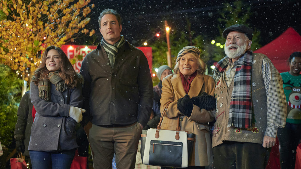 Five Star Christmas - Bethany Joy Lenz, Victor Webster, Paula Shaw, Jay Brazeau