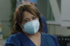 Chandra Wilson as Miranda Bailey in Grey's Anatomy / Season 17 Premiere