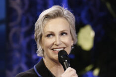 Jane Lynch hosting Hollywood Game Night