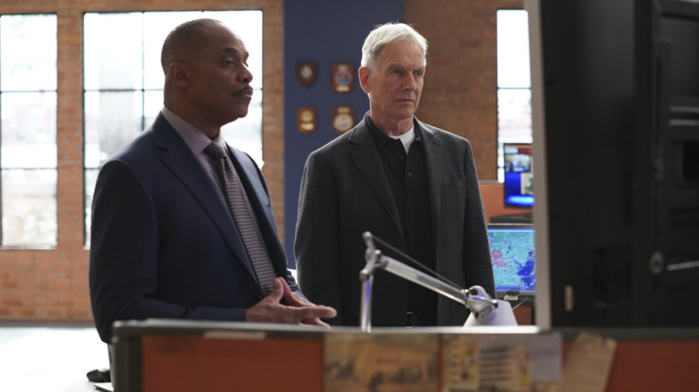 Rocky Carroll as Vance and Mark Harmon as Gibbs in NCIS - Episode 400