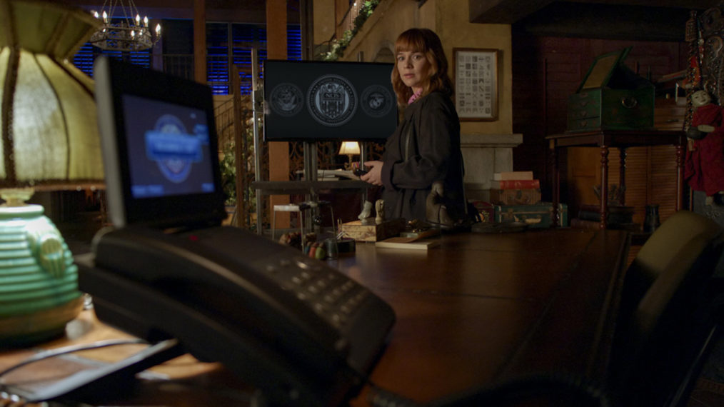 NCIS: Los Angeles - Season 12 premiere - Renée Felice Smith as Nell Hetty at desk