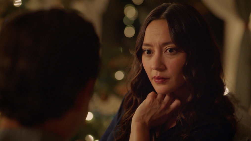 #’The Christmas Bow’s Romance Is Put on Hold (VIDEO)