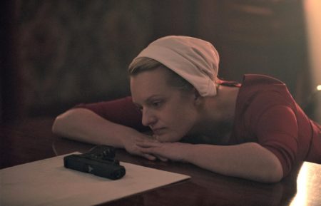 the handmaid's tale season 3 elisabeth moss