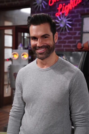 Jordi Vilasuso Young and the Restless Rey Rosales