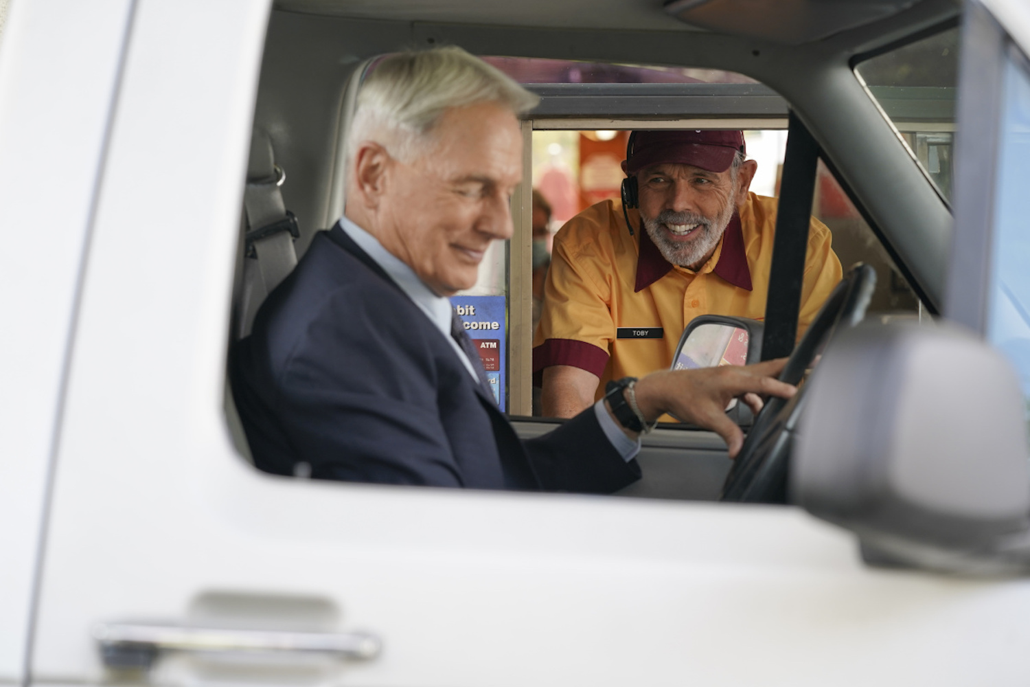 Mark Harmon Joe Spano Gibbs Fornell Drive-Thru NCIS Season 18 Episode 3