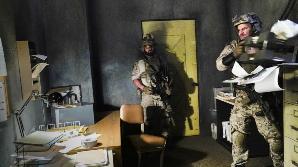 Sonny Quinn Jason Hayes SEAL Team Season 4 Episode 5
