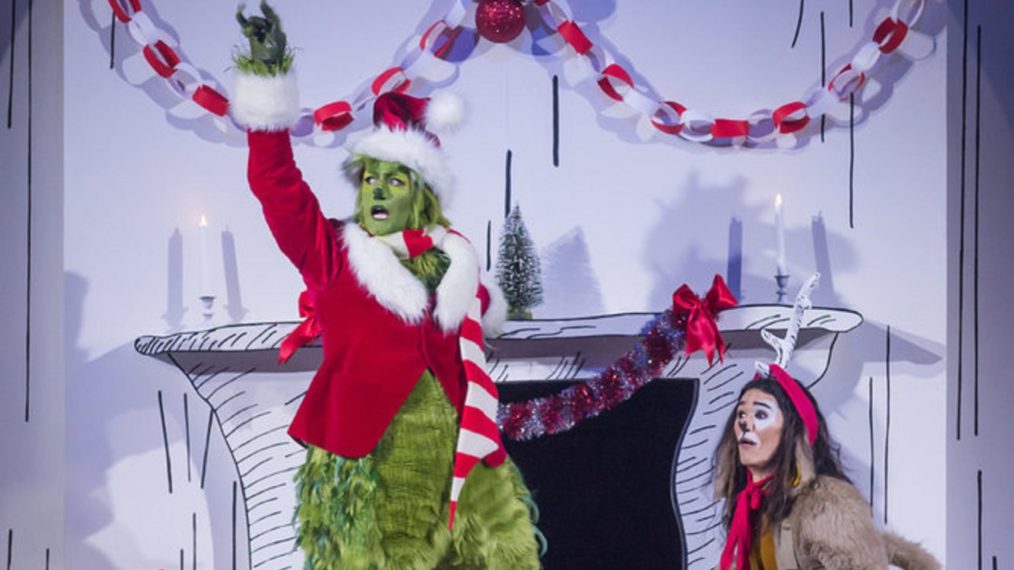 Worth Watching A Musical Grinch Christmas Light Fight Race