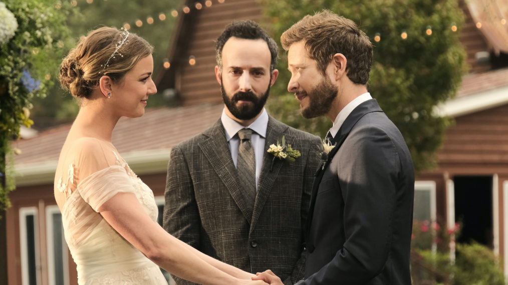 Emily VanCamp, guest star Tasso Feldman and Matt Czuchry in the in the Nic-Conrad getting married The Resident Season 4 Premiere Wedding