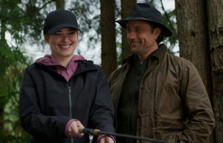 Virgin River - Season 2 - Alexandra Breckenridge and Martin Henderson