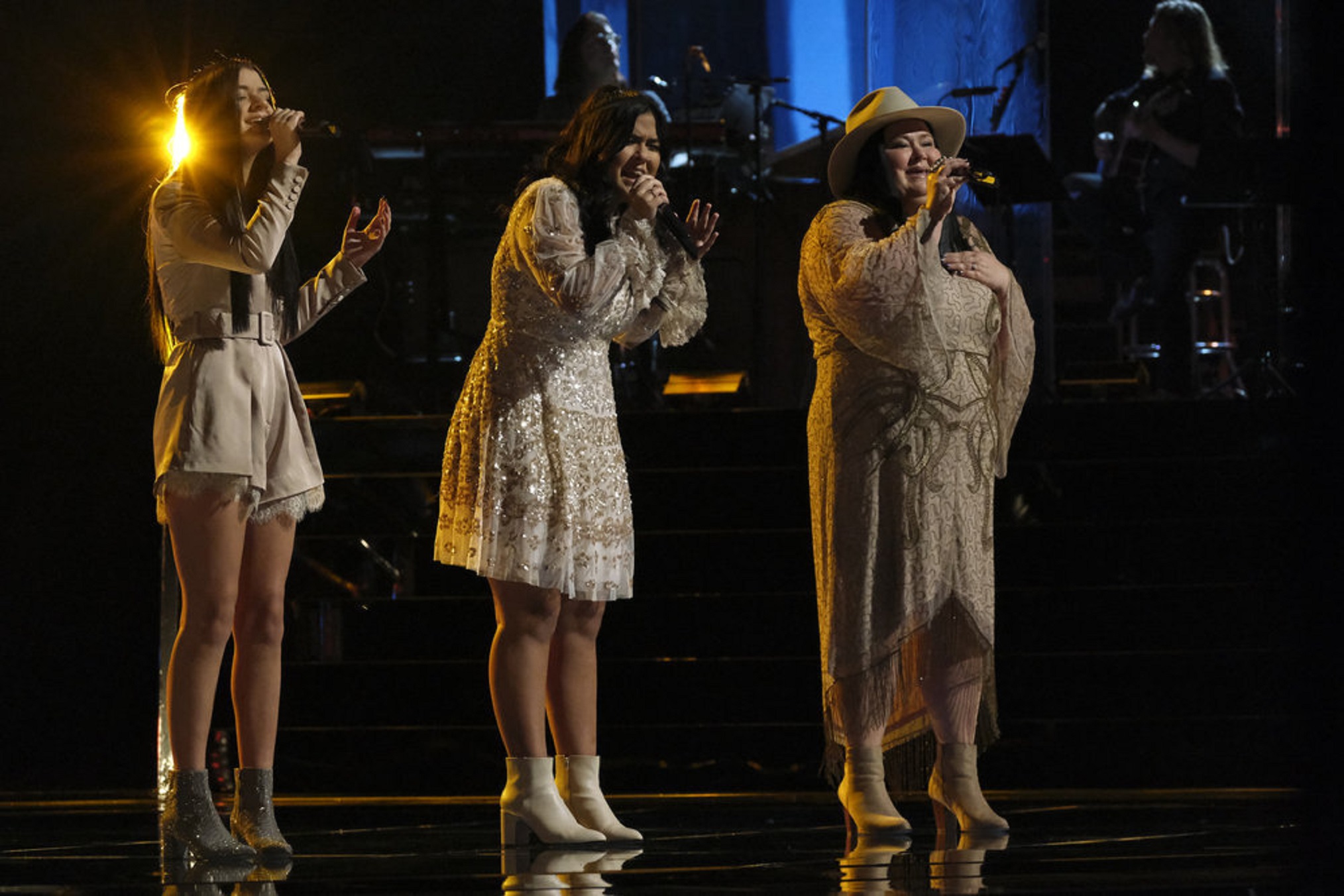 Passenger британский певец. See performance. J^p^n beat. Xeon с графическим ядром. See performance.