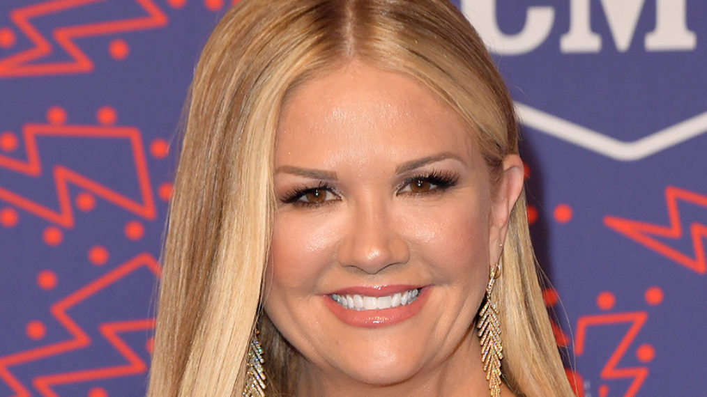 Nancy O'Dell attends the 2019 CMT Music Awards