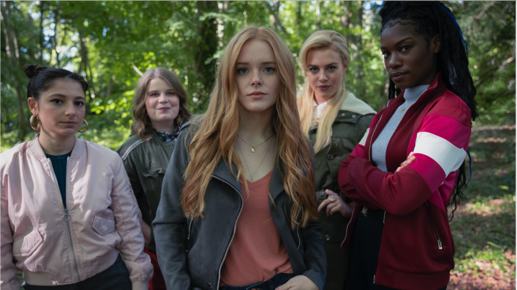 Review: Netflix's 'Fate: The Winx Saga' Is Teen Fantasy Perfection - TV Insider