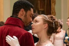 Regé-Jean Page as Simon Basset and Phoebe Dynevor as Daphne Bridgerton in Bridgerton - Duke Simon Daphne