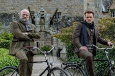 Men in Kilts - Graham McTavish and Sam Heughan on bikes