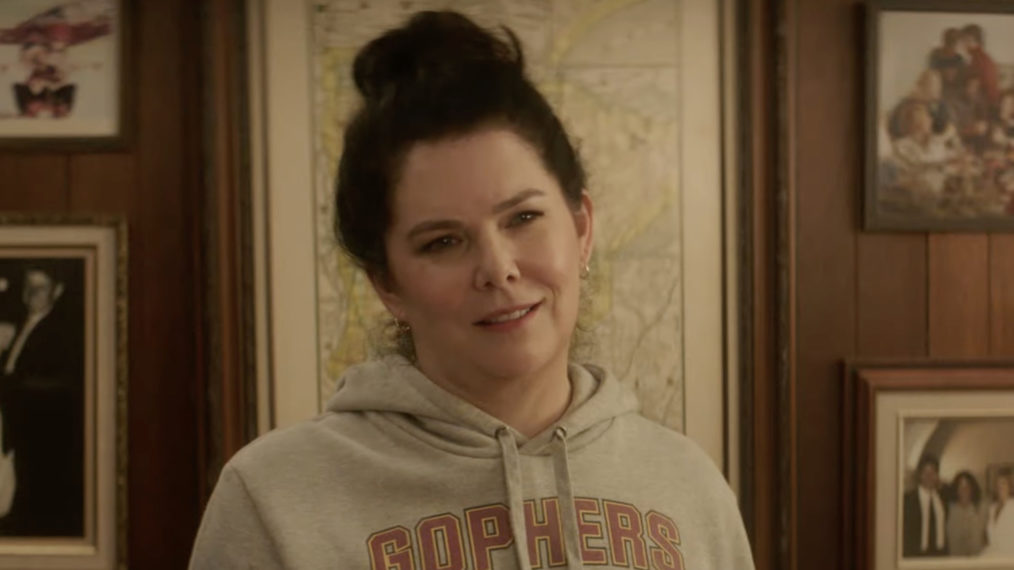 Watch: Lauren Graham directs new 'Mighty Ducks' episode 