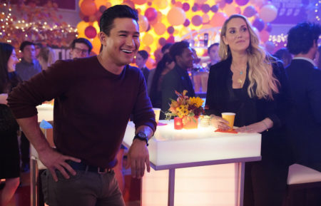 Mario Lopez Elizabeth Berkley Lauren Saved by the Bell Revival