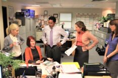 'The Office': Cast & Creator Reflect on Moments That Make Them Laugh (VIDEO)