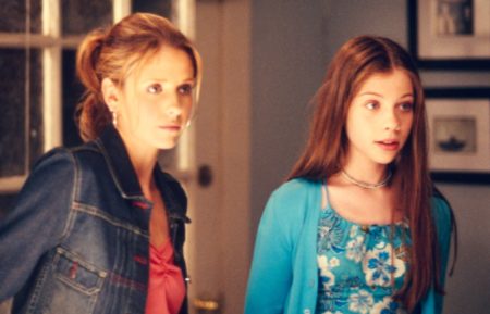 Sarah Michelle Gellar and Michelle Trachtenberg in Buffy the Vampire Slayer
