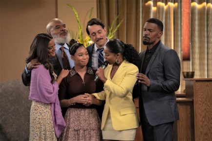 Jamie Foxx Sitcom 'Dad Stop Embarrassing Me!' Gets a Premiere Date