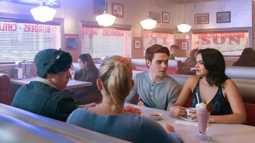 Riverdale Archie Veronica Betty Jughead KJ Apa Camila Mendes