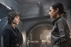 Rowan Blanchard and Jennifer Connelly in Snowpiercer - Season 2